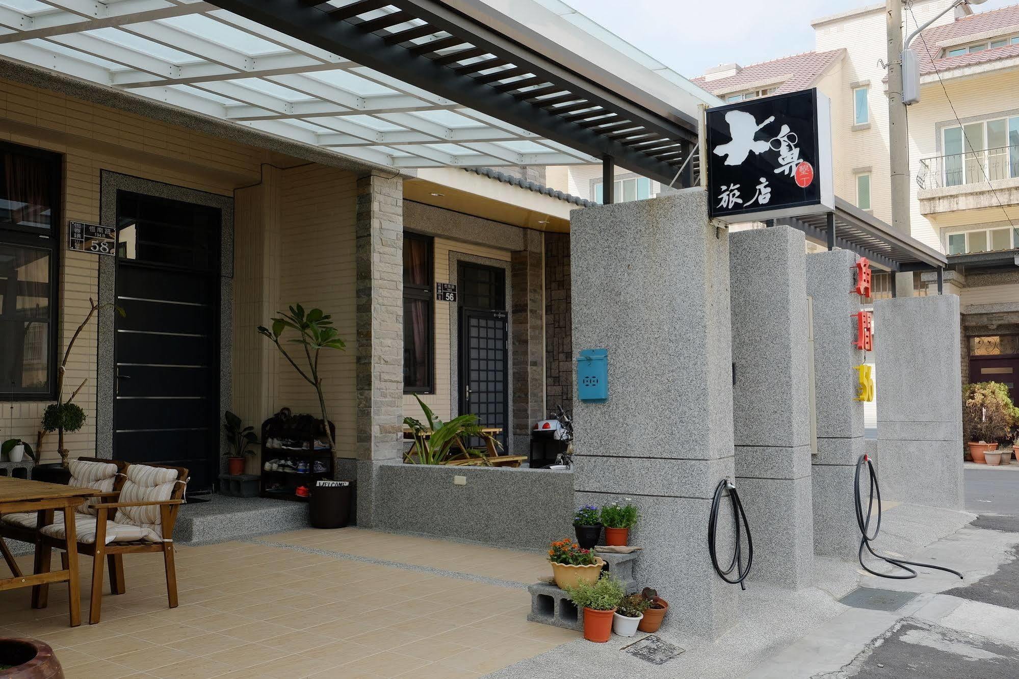 Big Nose Inn Hengchun South Gate Exterior photo
