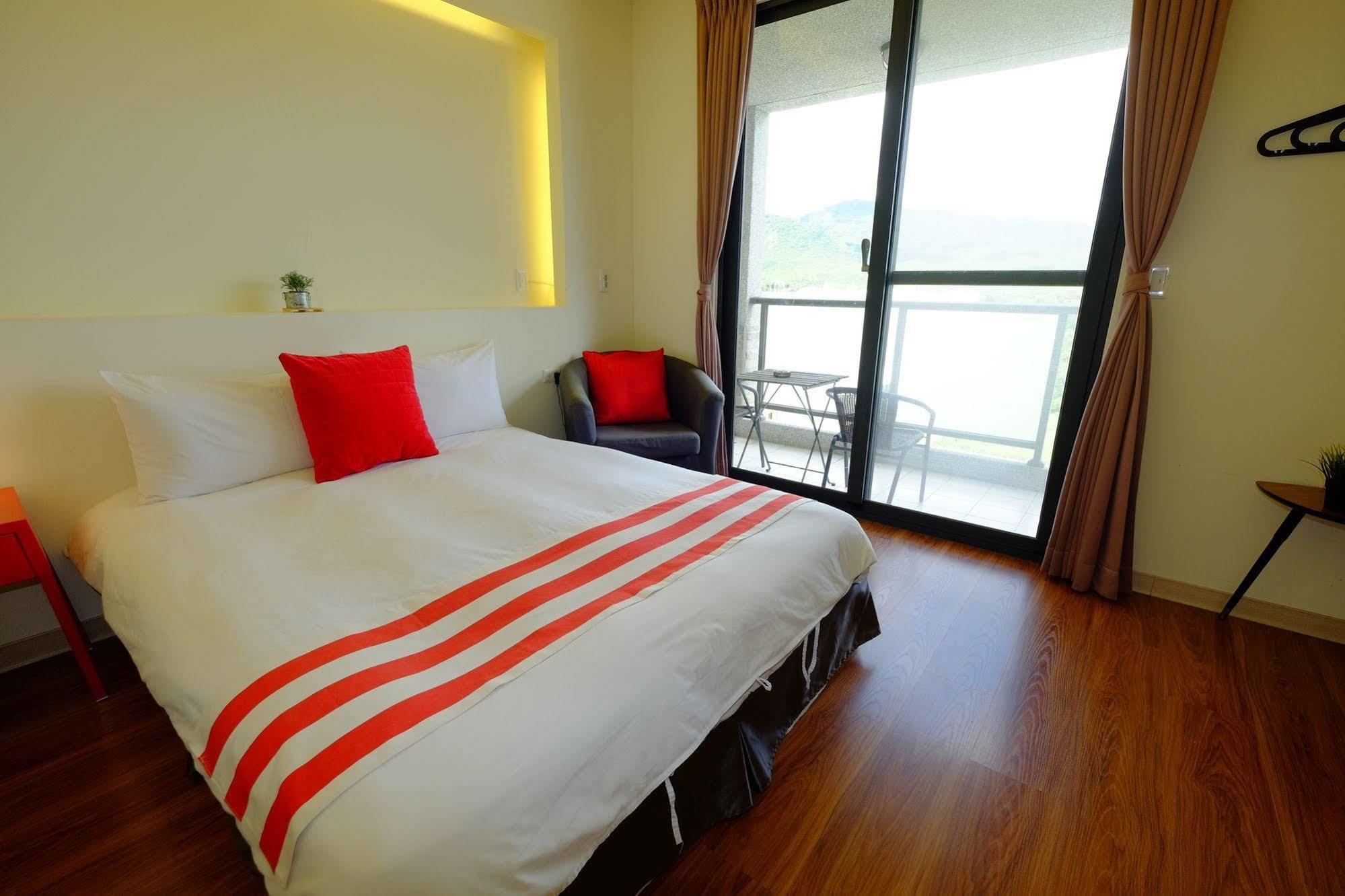 Big Nose Inn Hengchun South Gate Exterior photo